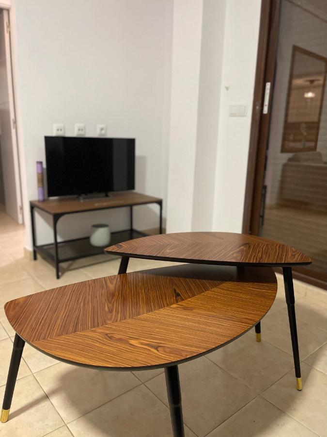Three Bedroom Apartment With Pool In Торевьиа Экстерьер фото