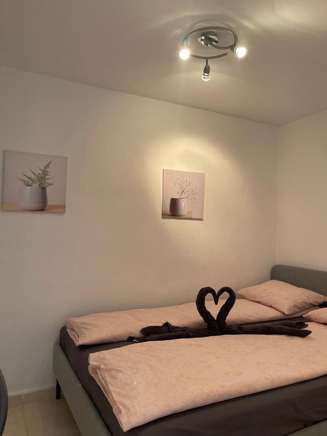 Three Bedroom Apartment With Pool In Торевьиа Экстерьер фото