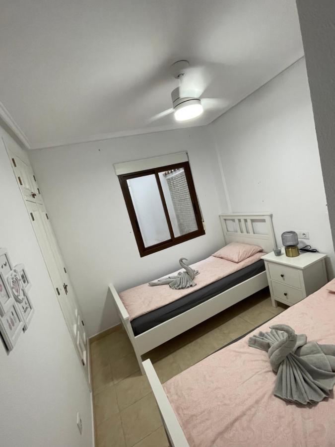 Three Bedroom Apartment With Pool In Торевьиа Экстерьер фото