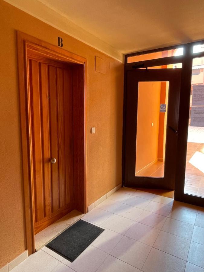 Three Bedroom Apartment With Pool In Торевьиа Экстерьер фото